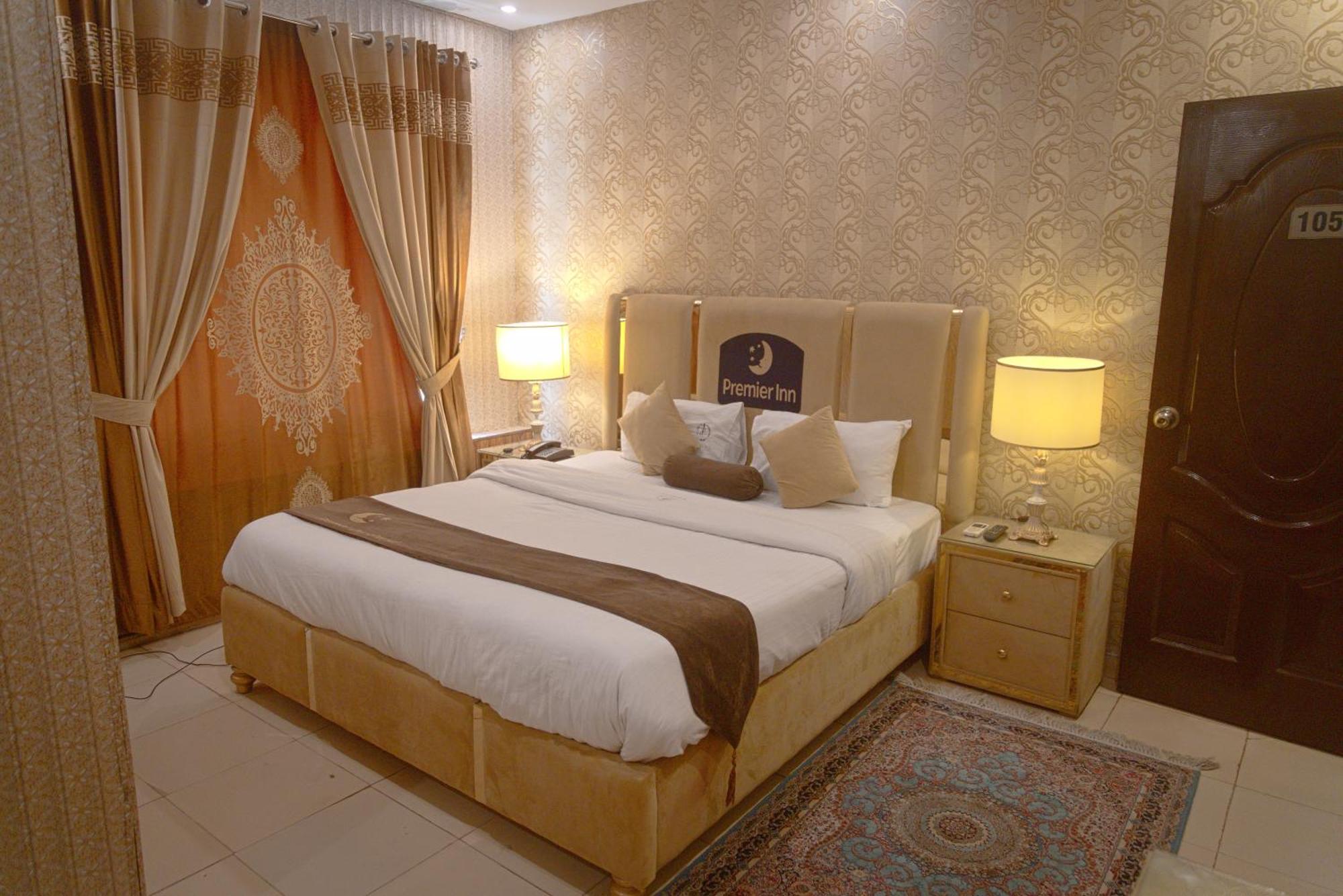 Premier Inn Johar Town Lahaur Zewnętrze zdjęcie