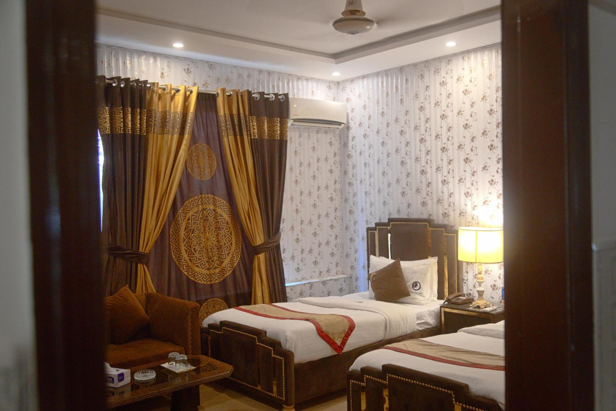 Premier Inn Johar Town Lahaur Zewnętrze zdjęcie
