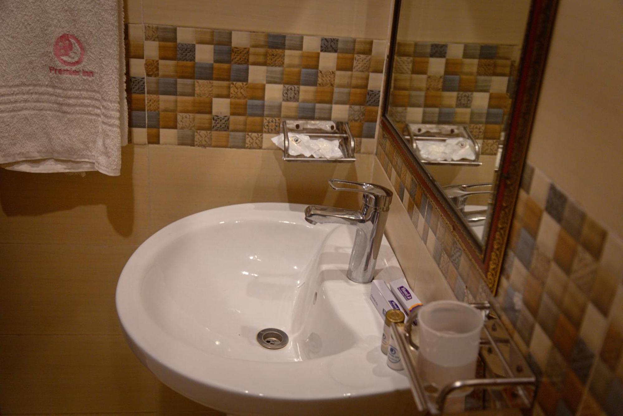 Premier Inn Johar Town Lahaur Zewnętrze zdjęcie