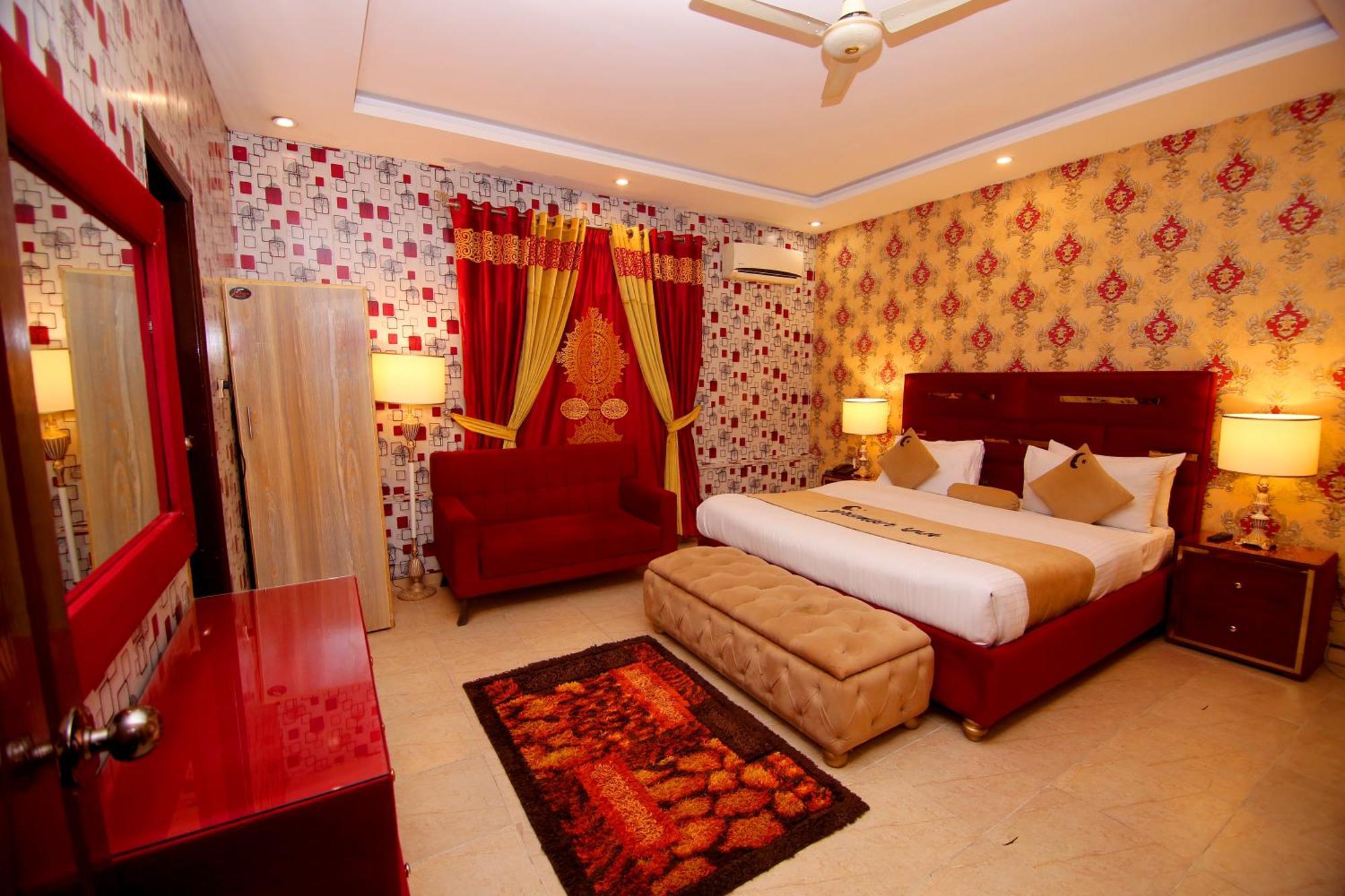 Premier Inn Johar Town Lahaur Zewnętrze zdjęcie